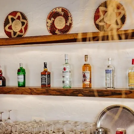 מלון La Bohemia Del Rio Boutique - Adults Only סנטה אאולריה דס ריו